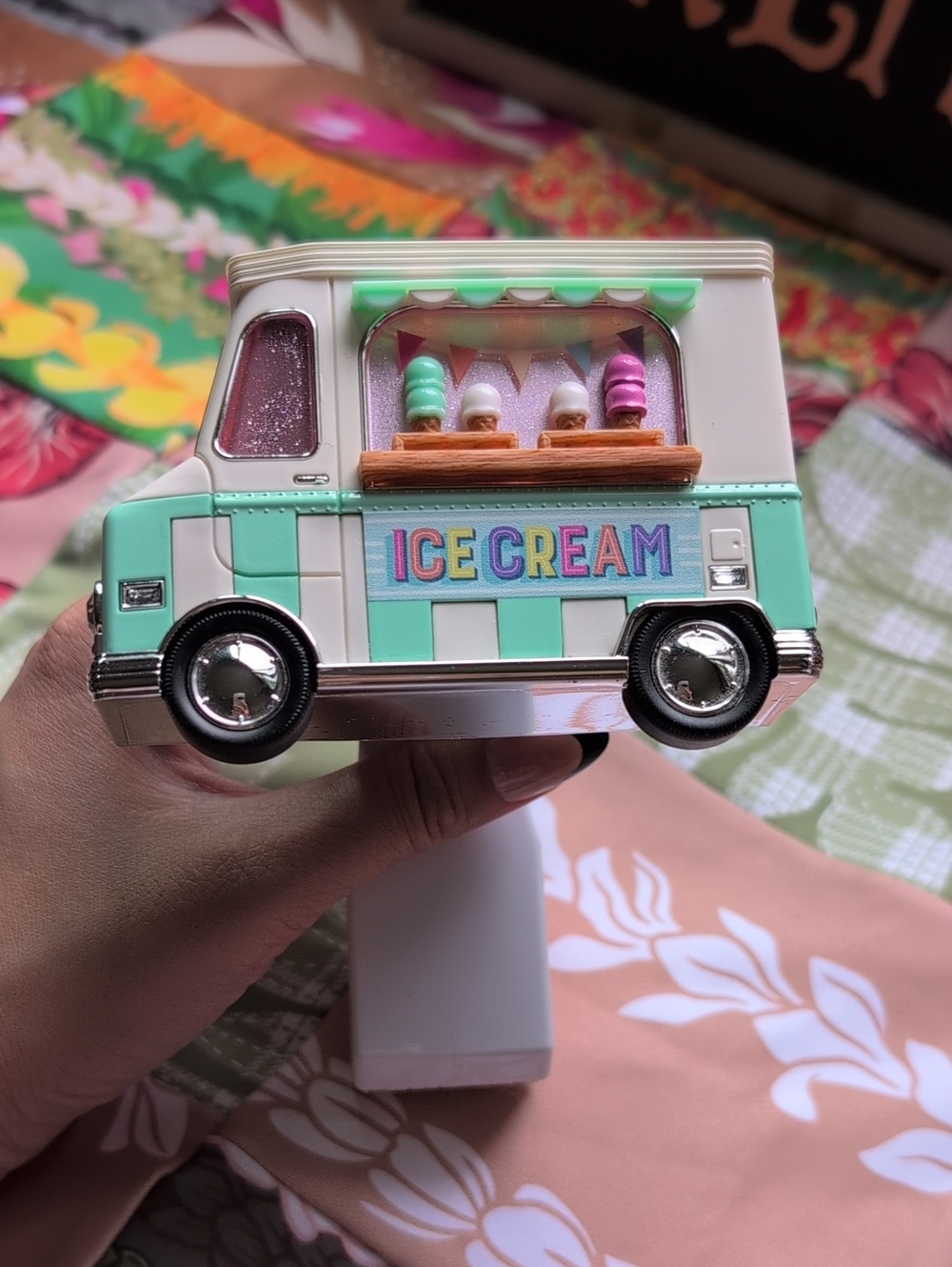 Bath & Body Works Ice Cream Truck Wallflower Projector Plug-In